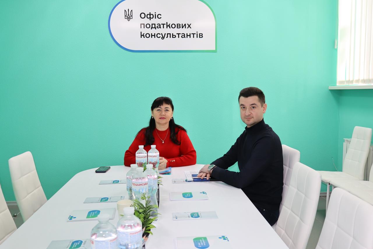 Робоча нарада присвячена врегулюванню податкових зобов’язань комунального сектору Кобеляцької громади. Фото № 1/0